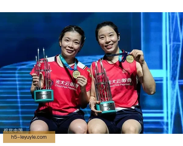 羽毛球女双决赛中国内战 凡晨力挫同袍终摘金